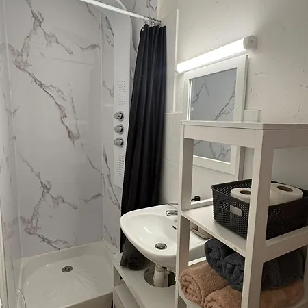 Appartement ++++ Avec Jardin A 200 M De La Et 300 M Rue Pietonne ++++